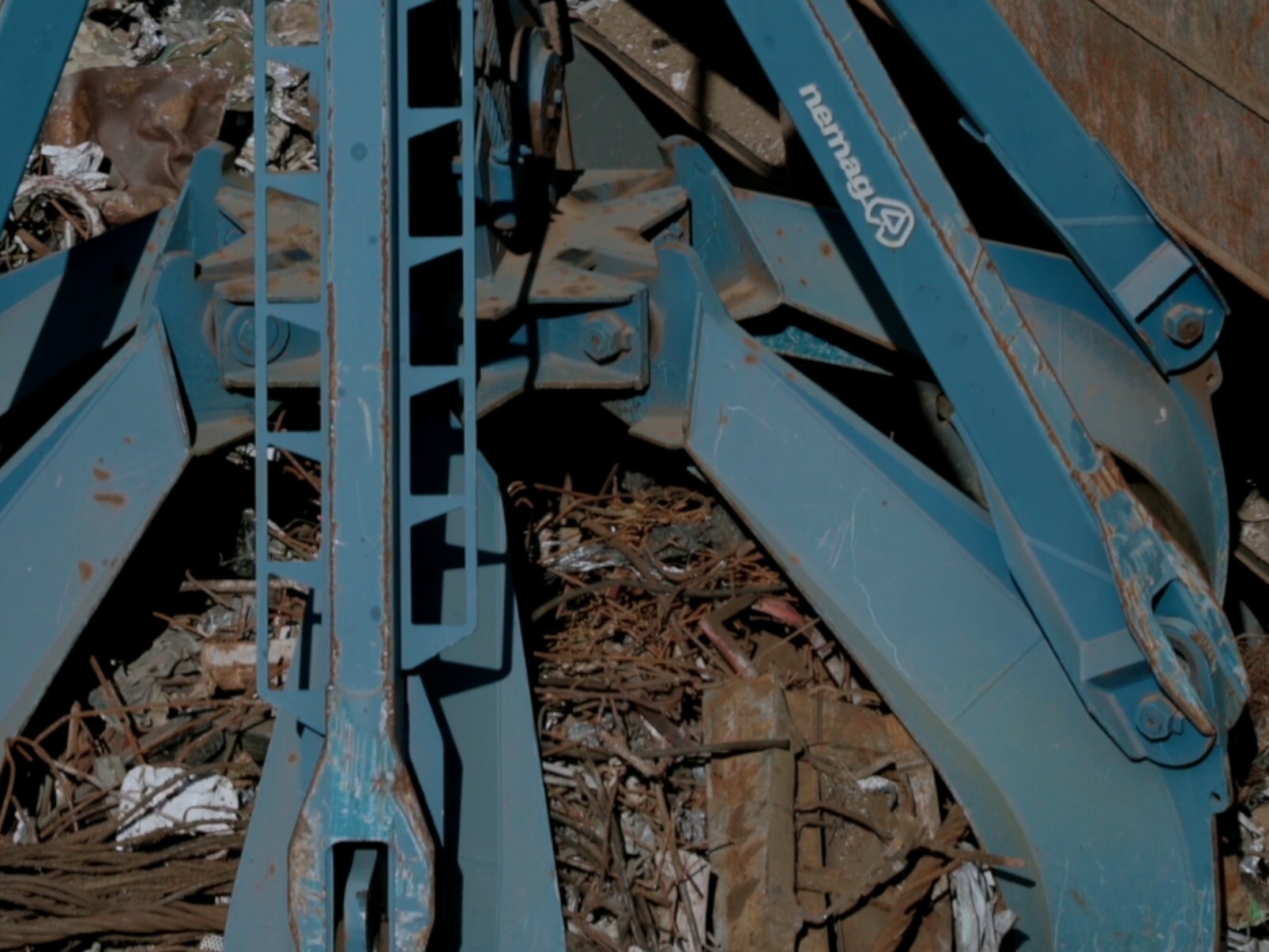 scrap4_right_4_3